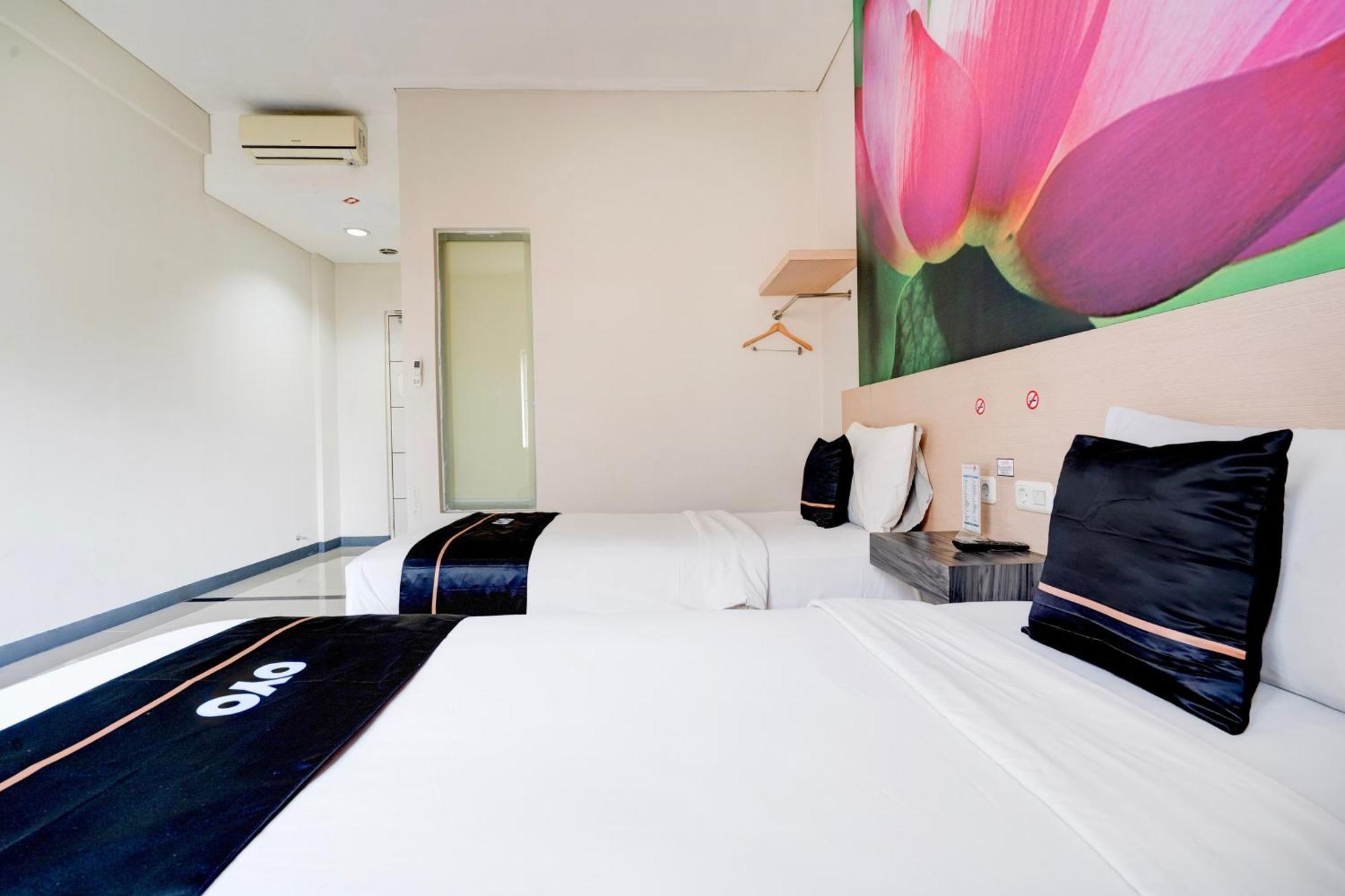 พรอเมอนาด ชิฮัมเปลัส Hotel บันดุง ภายนอก รูปภาพ
