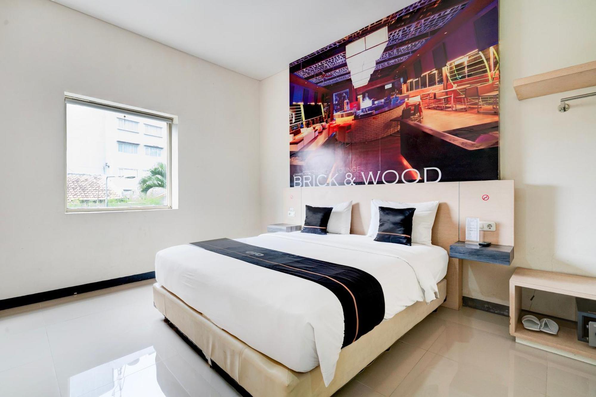 พรอเมอนาด ชิฮัมเปลัส Hotel บันดุง ภายนอก รูปภาพ