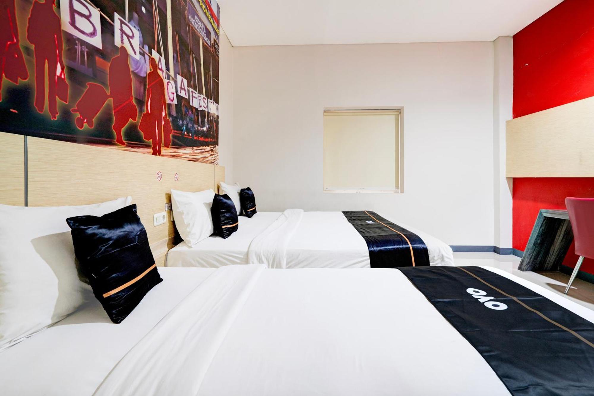พรอเมอนาด ชิฮัมเปลัส Hotel บันดุง ภายนอก รูปภาพ