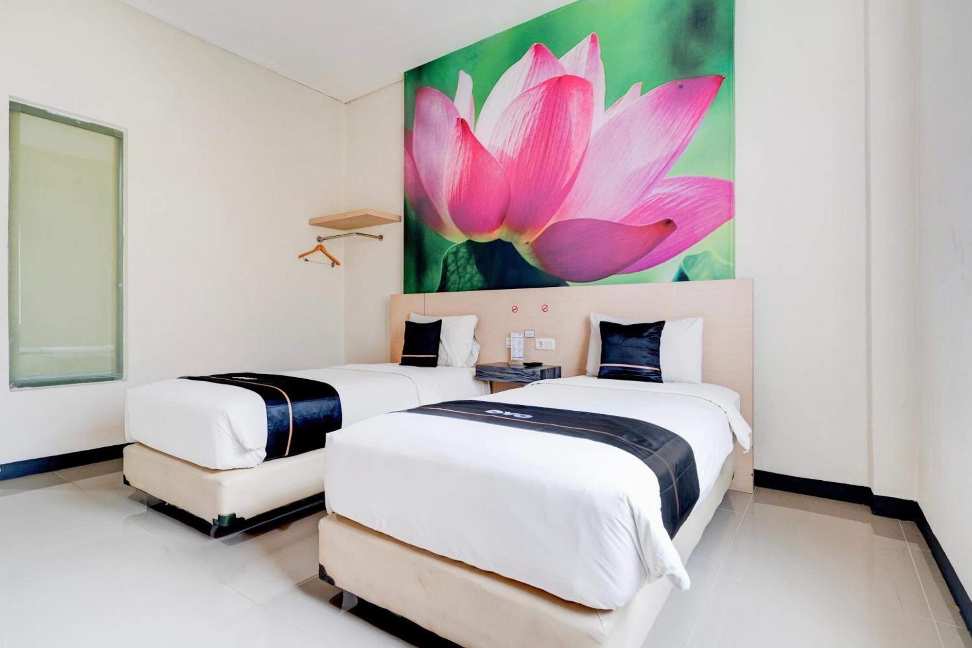 พรอเมอนาด ชิฮัมเปลัส Hotel บันดุง ภายนอก รูปภาพ
