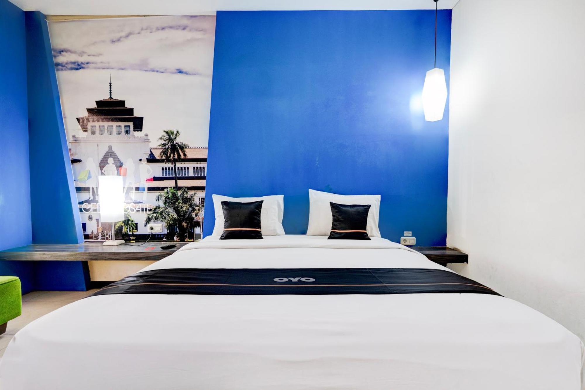 พรอเมอนาด ชิฮัมเปลัส Hotel บันดุง ภายนอก รูปภาพ