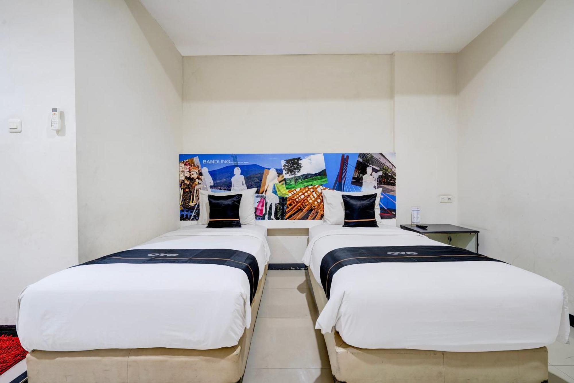 พรอเมอนาด ชิฮัมเปลัส Hotel บันดุง ภายนอก รูปภาพ
