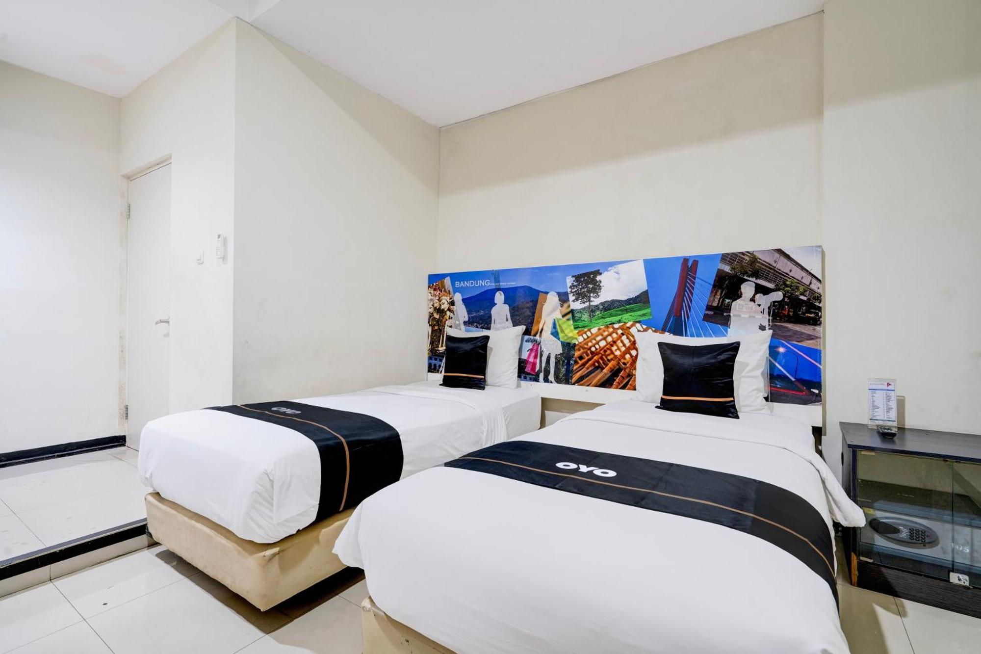 พรอเมอนาด ชิฮัมเปลัส Hotel บันดุง ภายนอก รูปภาพ